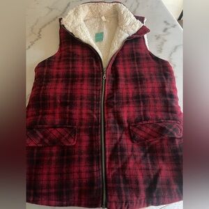 Maurices Red Plaid Sherpa lined XS vest new with Tags NWT